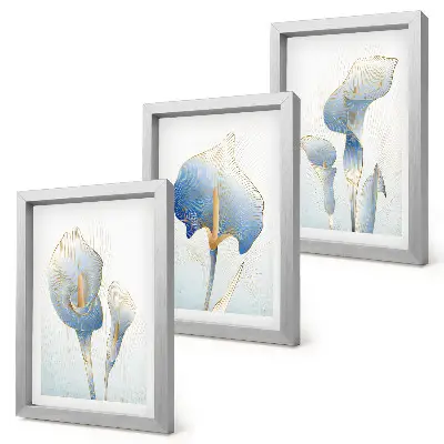 Jemné modré kvety na svetlom pozadí triptych v ráme