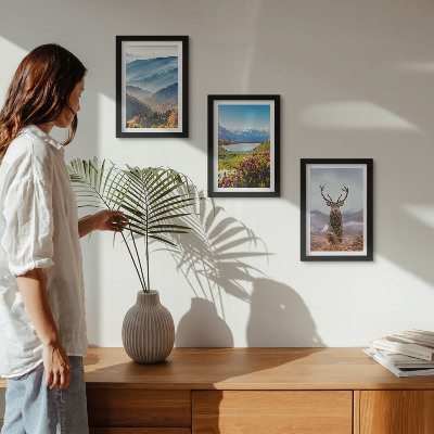 Triptych v ráme Horská krajina s jazerom a jeleňmi v prírode