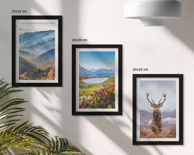 Triptych v ráme Horská krajina s jazerom a jeleňmi v prírode