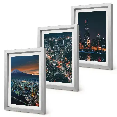 Triptych v ráme výhľad na nočné mesto s mrakodrapmi