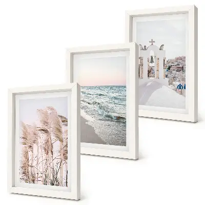 Triptych v ráme prímorské rastliny, morské vlny a výhľad na biele domy