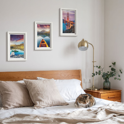 Triptych v ráme Výhľady na hory s jazerami, loďkami a mostom