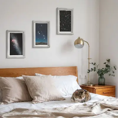 Kozmické krajiny galaxií a súhvezdia zverokruhu Baran triptych v ráme