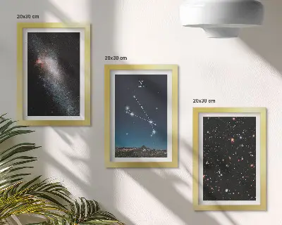 Kozmické krajiny galaxií a súhvezdia zverokruhu Baran triptych v ráme