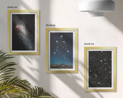 Vesmírna galaxia: súhvezdie Váhy na nočnej oblohe triptych v ráme