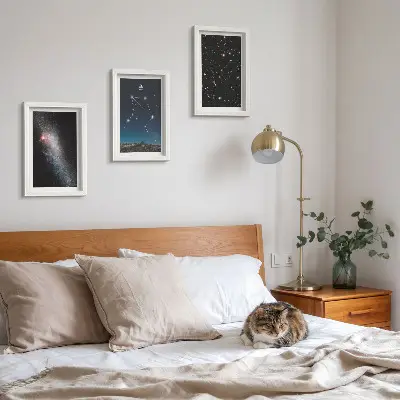 Vesmírna galaxia: súhvezdie Váhy na nočnej oblohe triptych v ráme