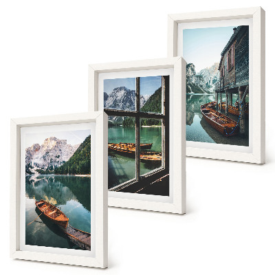 Triptych v ráme Pohľad na horské jazero s loďkami a domom pri vode
