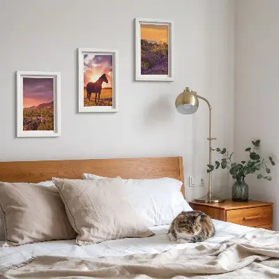 Horská krajina s koňmi a levanduľovými poľami triptych v ráme