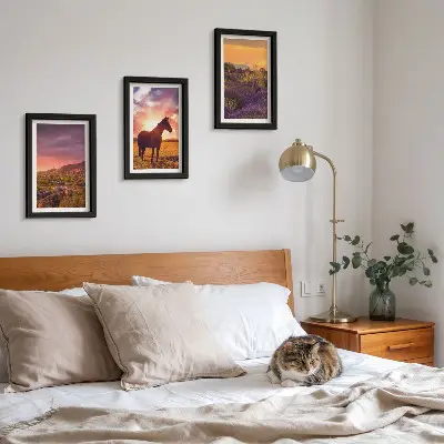 Horská krajina s koňmi a levanduľovými poľami triptych v ráme