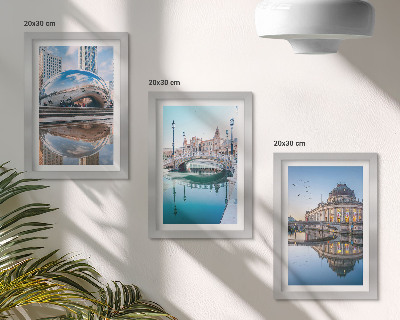 Sada obrazov do obývačky Mestská architektúra odrážajúca sa vo vode