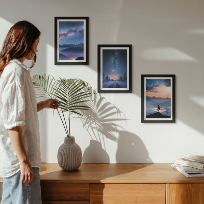 Triptych v ráme Nočná obloha, hory, krajiny v hmle a jelene