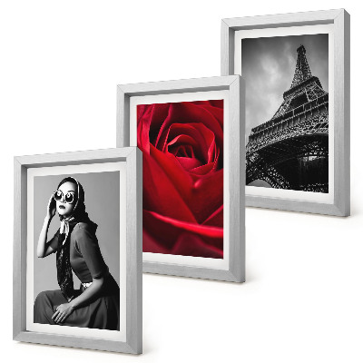 Triptych v ráme Parížska žena s ružovými okuliarmi a Eiffelovou vežou