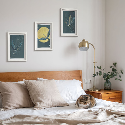 Triptych v ráme Žeriavy za letu na pozadí mesiaca a hviezd