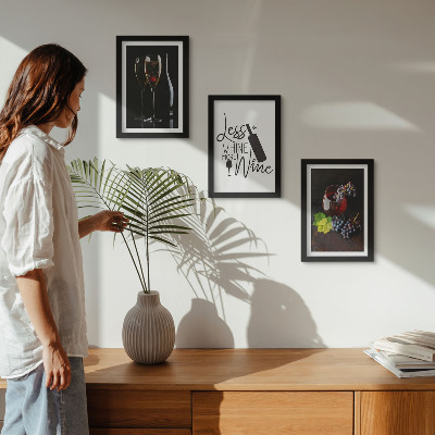 Triptych v ráme Poháre vína s hroznom a nápisom o víne