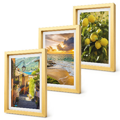 Triptych v ráme Malebné ulice, more, pláž a citrusové stromy