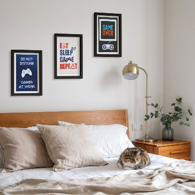 Triptych v ráme Titulky prehrávača súvisiace so zábavou
