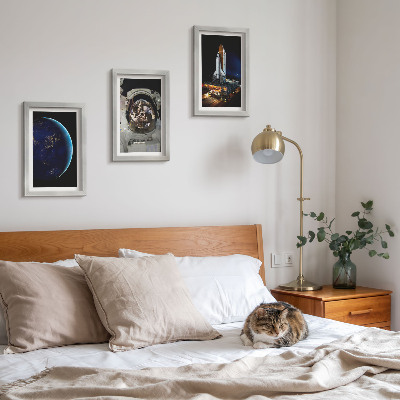 Triptych v ráme Výhľady na Zem, astronauta a raketu