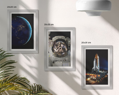 Triptych v ráme Výhľady na Zem, astronauta a raketu