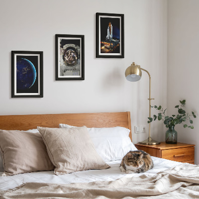 Triptych v ráme Výhľady na Zem, astronauta a raketu