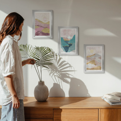 Triptych v ráme Abstraktné krajiny s horami a slnkom