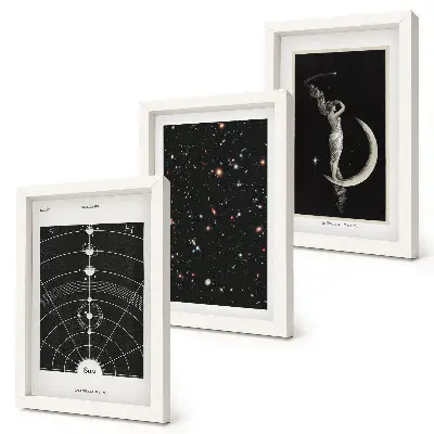 Triptych v ráme Nočná postava galaxie slnečnej sústavy na Mesiaci triptych v ráme s motívom nočnej postavy v galaxii slnečnej sústavy na Mesiaci