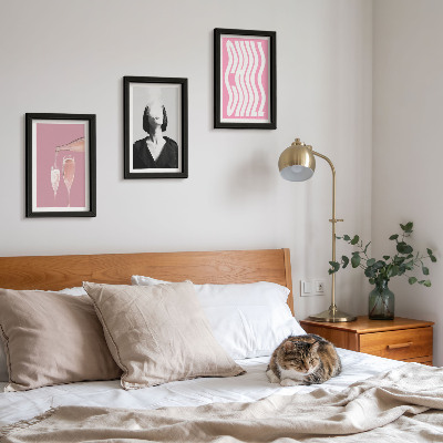 Triptych v ráme Štýlový portrét ženy relaxujúcej v šampanskom