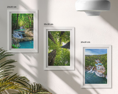Triptych v ráme Vodopády v zelenom lese s krištáľovo čistou vodou