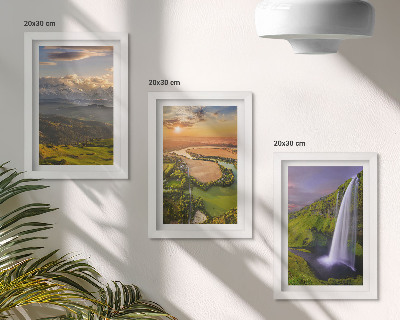 Triptych v ráme Výhľady na horskú rieku a vodopád v prírode