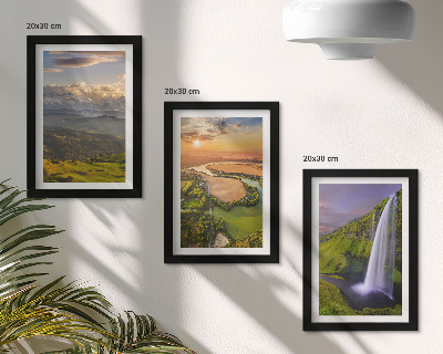 Triptych v ráme Výhľady na horskú rieku a vodopád v prírode