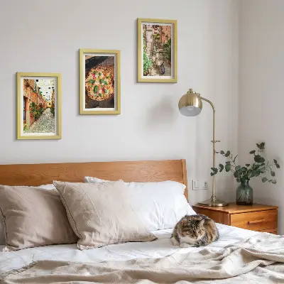 Očarujúce uličky s rastlinami a talianskou pizzou triptych v ráme