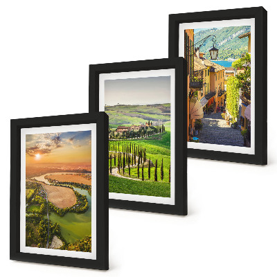 Triptych v ráme Talianske krajiny s riekou, kopcami a mestskou ulicou