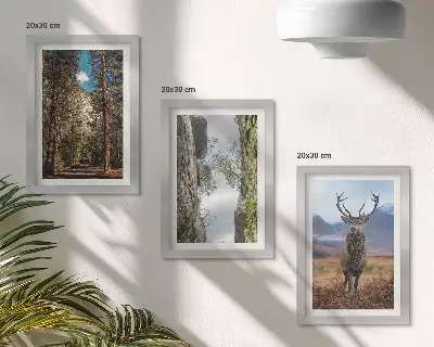 Triptych v ráme cesta v lese s horami a jeleňmi