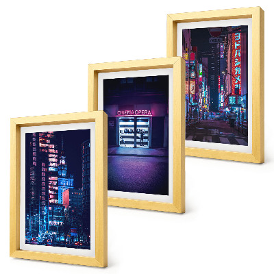 Triptych v ráme Nočné mesto s neónovými svetlami a vchodom do kina