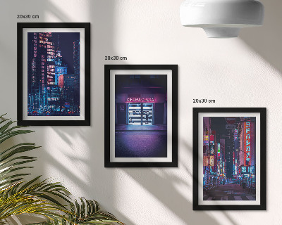 Triptych v ráme Nočné mesto s neónovými svetlami a vchodom do kina
