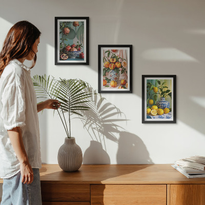 Triptych v ráme Granátové jablká, broskyne a citróny vo vázach