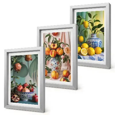 Granátové jablká, broskyne a citróny vo vázach triptych v ráme