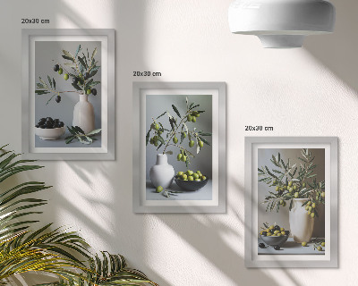 Triptych v ráme Olivy vo vázach na pozadí tlmených farieb