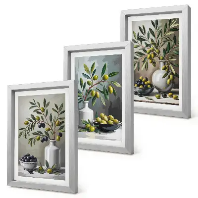 Olivy v keramických miskách na sivom pozadí triptych v ráme
