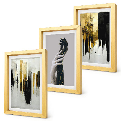 Triptych v ráme Abstraktné maľby a dve ruky