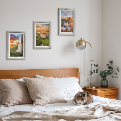 Triptych v ráme Vodopády, horská krajina a rieky pri západe slnka