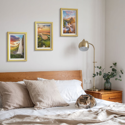 Triptych v ráme Vodopády, horská krajina a rieky pri západe slnka