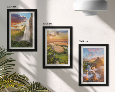 Triptych v ráme Vodopády, horská krajina a rieky pri západe slnka