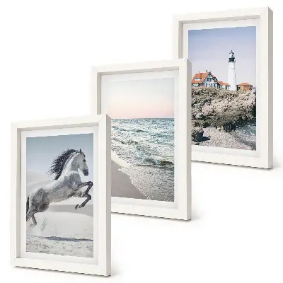 Triptych v ráme Kone v pohybe pláž s majákom a morskými vlnami