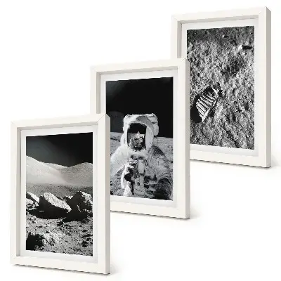 Triptych v ráme fotografia Mesiaca s astronautom a jeho odtlačkom nohy