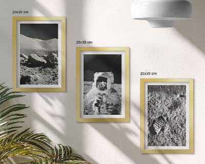 Triptych v ráme Fotografie Mesiaca s astronautom a jeho odtlačkom nohy