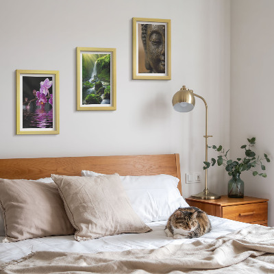 Triptych v ráme Kvety vo vodopáde so zelenými skalami Budha