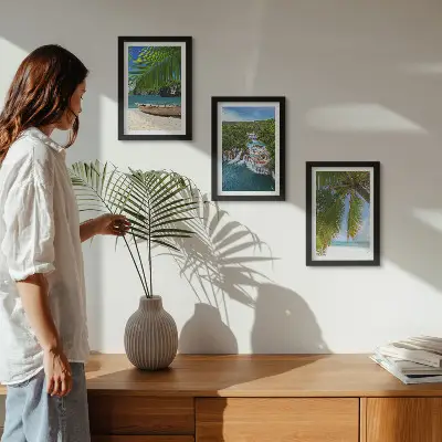 Triptych v ráme pláž s loďkou, vodopádmi a palmami v trópoch