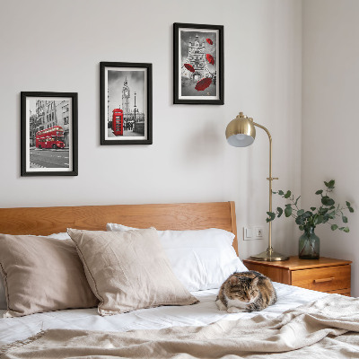 Triptych v ráme Červené akcenty a slávne londýnske budovy