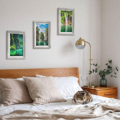 Triptych v ráme Zelená krajina s vodopádmi a skalami