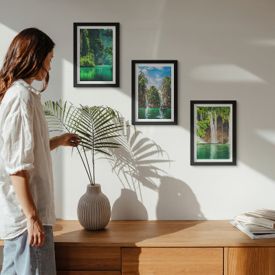 Triptych v ráme Zelená krajina s vodopádmi a skalami